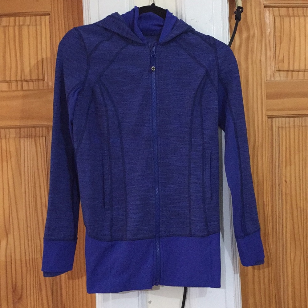 Lulu lemon hooded jacket size 4